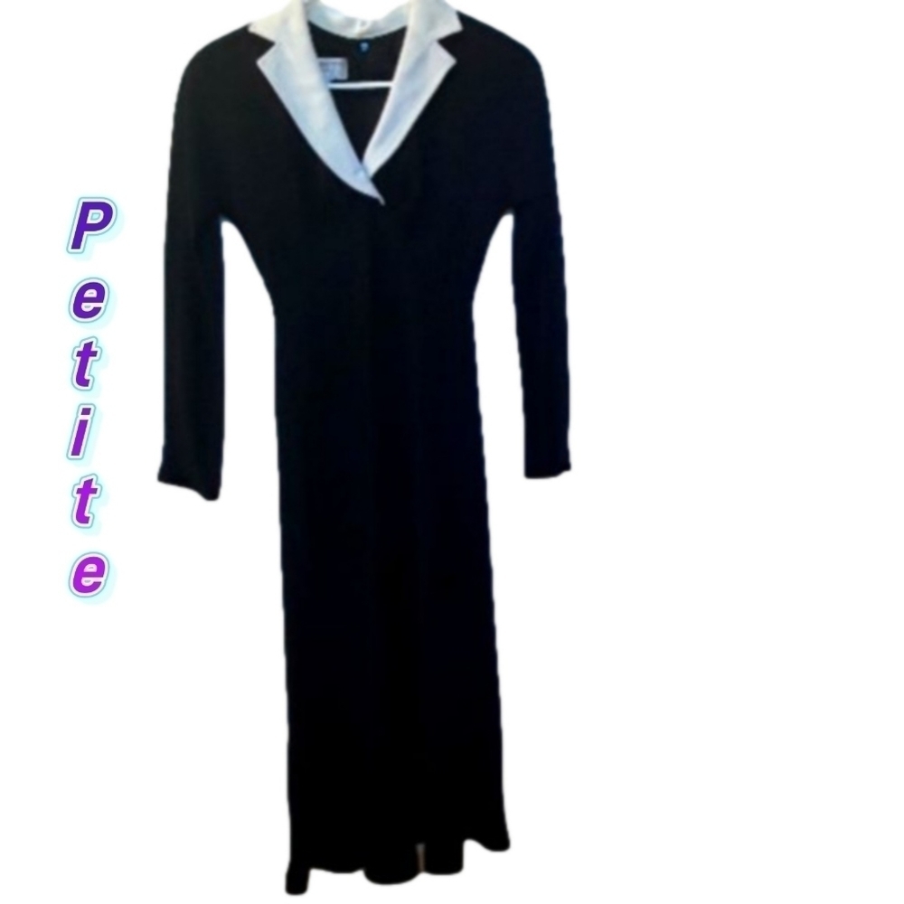 𝅺JONES New York Dress 2P.  Black with White Collar